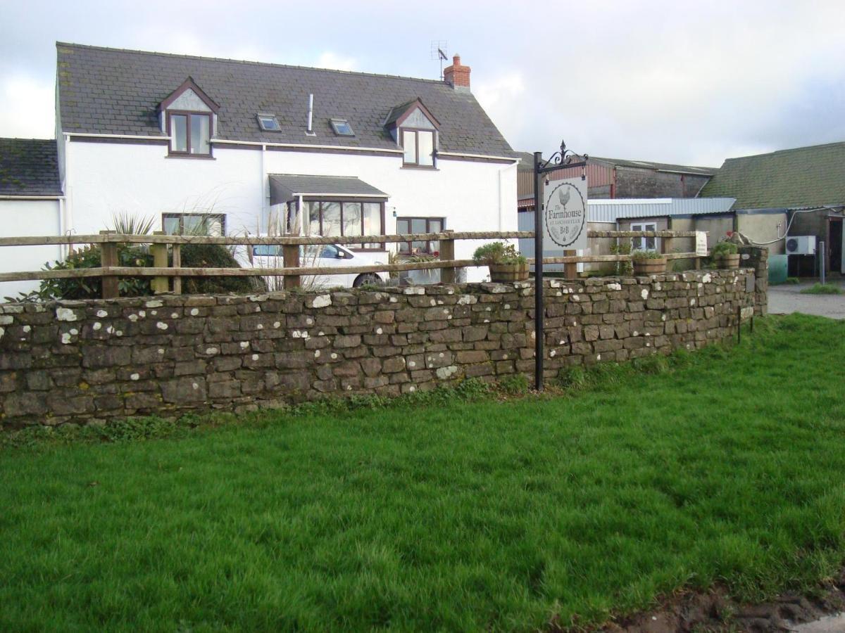 The Farmhouse Lochmeyler Acomodação com café da manhã Llandeloy Exterior foto